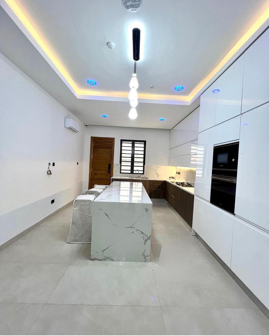 5 Bedroom Smart Duplex in Lekki 